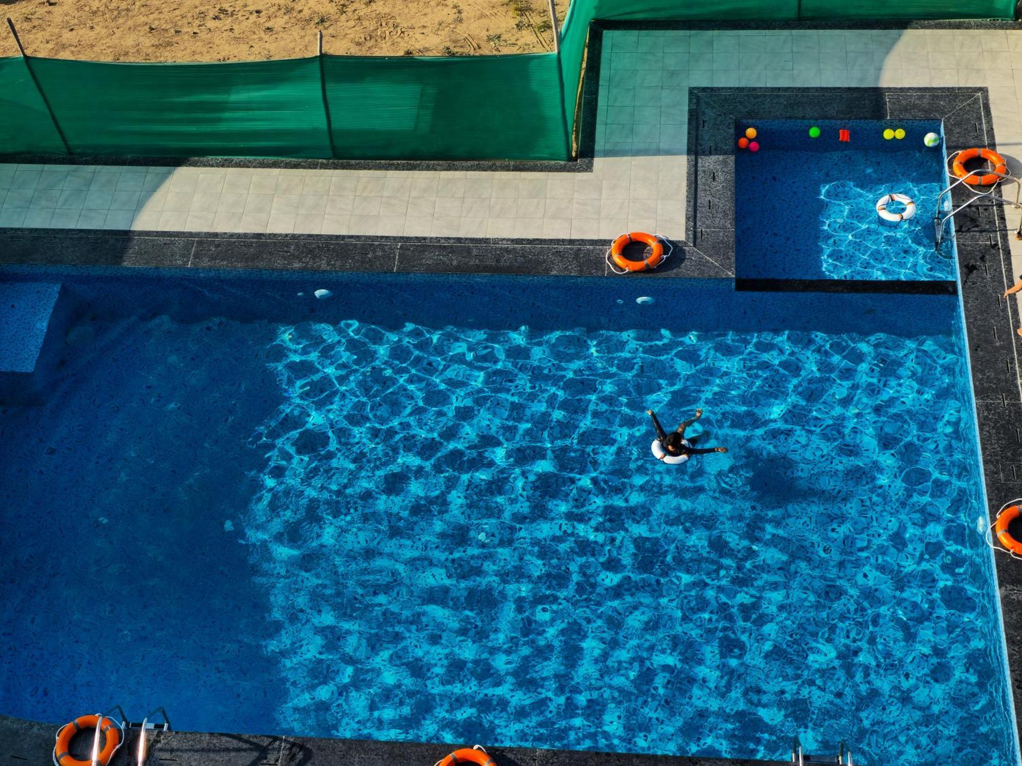 Hotel The Scenic Unity Garudeshwar Zewnętrze zdjęcie